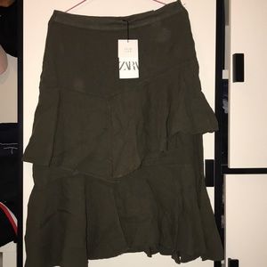 Brand new Zara green skirt